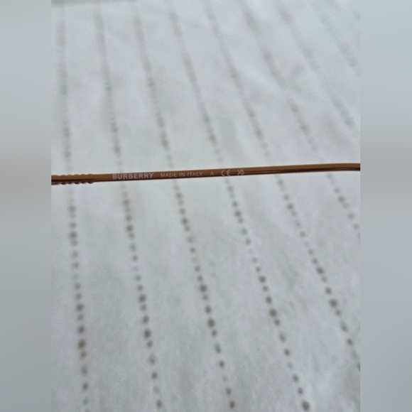 Burberry Daphne BE3133 | Gradient Pink Rose Gold Sunglasses | NIB - Picture 6 of 7